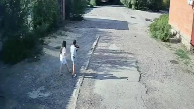 Пропавшие девочки на записи с камер видеонаблюдения / Фото: МВД по Республике Тыва