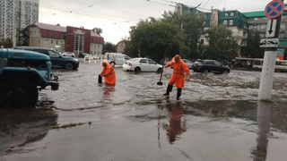 Подтопление на улице / Фото: barnaul.org