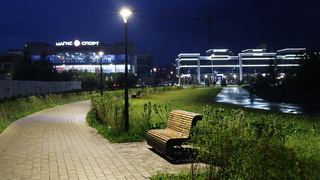 Парк за ТЦ "Европа" в августе 2026 года / Фото: Екатерина Смолихина / amic.ru