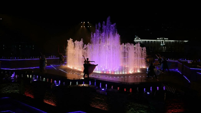 Открытие фонтана в Омске / Фото: пресс-служба Сбера
