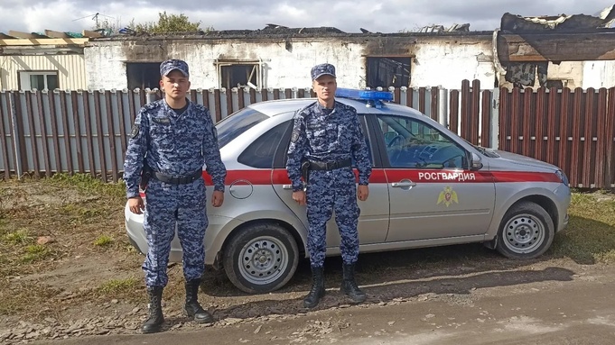 Росгвардейцы пришли на помощь / Фото: пресс-служба Росгвардии по Алтайскому краю