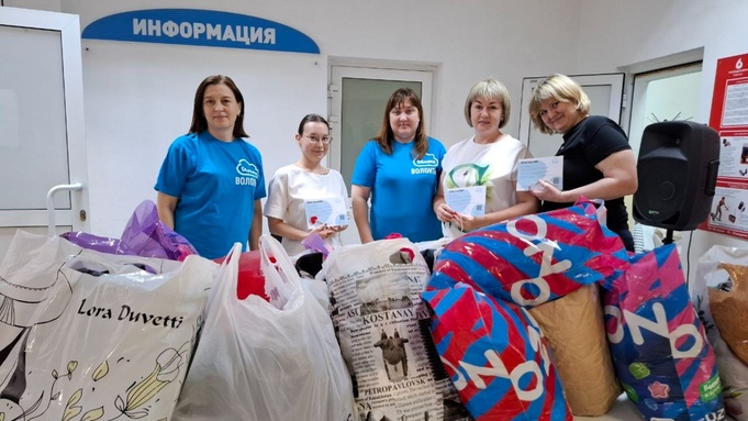 Сбор вещей / Фото: пресс-служба "Росводоканал Барнаул", фотограф Дарья Черных
