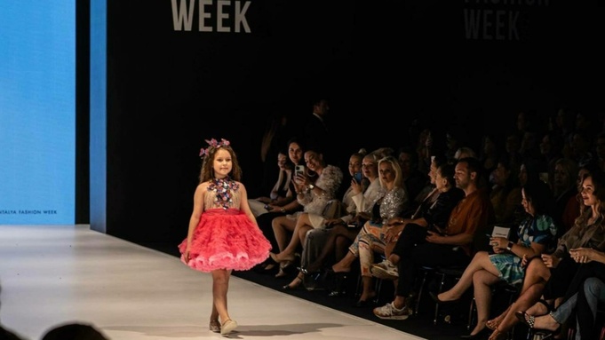 Модель Полина Соколова / Фото: ST Fashion Academy