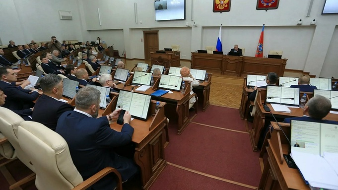 Депутаты АКЗС нового, девятого созыва / Фото: Екатерина Смолихина / amic.ru