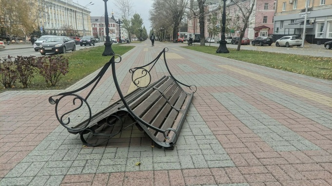 Ураганный ветер в Барнауле / Фото: amic.ru