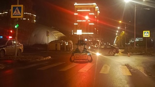 Автомобиль ППС перевернулся / Фото: паблик "Инцидент Барнаул" 