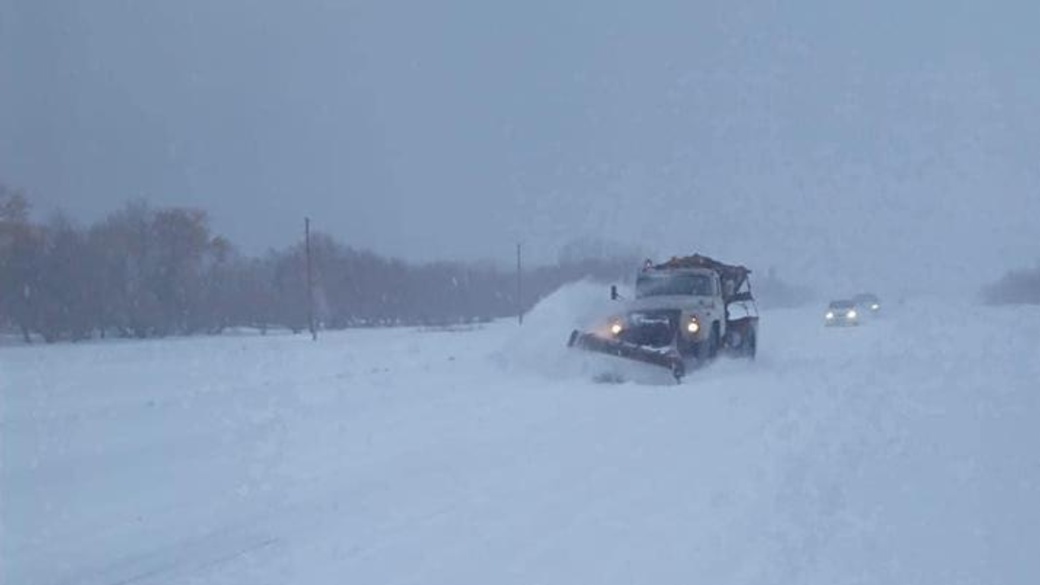 метель на алтае. баево алтайский край трассе. мчс алтайского края перекрыта дорога. автодорога барнаул змеиногорск. трасса рубцовск поспелиха.