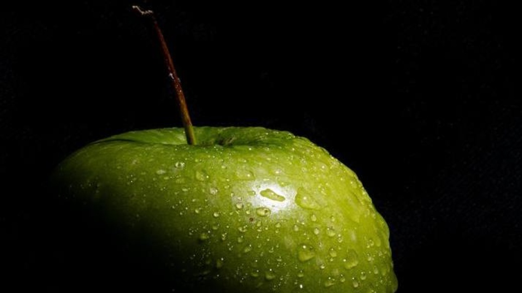 Зеленая буда. Зеленое яблоко Ленина. Фрукт похожий на яблоко. Зеленое яблоко у живота. Может ли быть изжога от зеленого яблока.