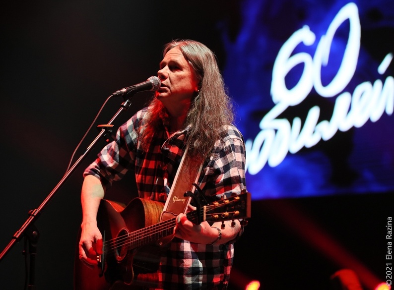 Солист группы чиж. Снова поезд чиж. Чиж в ярославле 2024. Концерт чиж ростов. Чиж и ко концерты 2022.