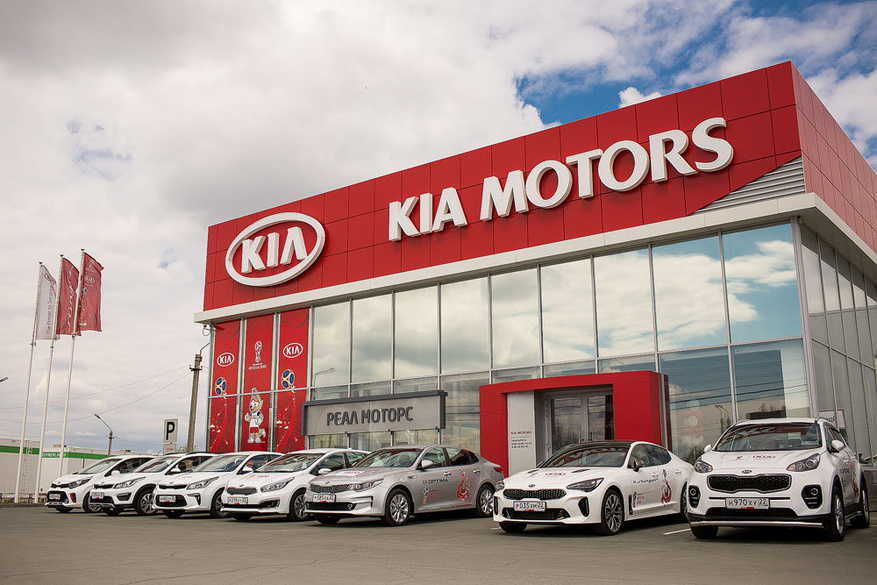 Сильвер. Автоцентр реал. Москва моторс автосалон. Автоцентр «субару центр шувалово». Реал моторс барнаул.