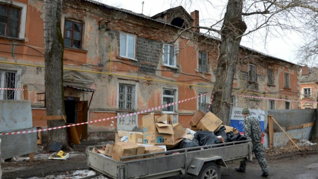 рыкачева 24. аварийный дом барнаул. аварийный дом. снос ветхого и аварийного жилья. снесенный дом.