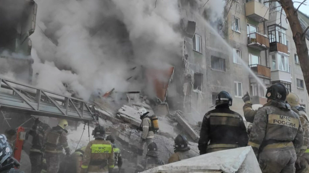 Новосибирск после теракта. Взрыв здания. Взрыв газа. Взрыв бытового газа. Обрушение зданий.
