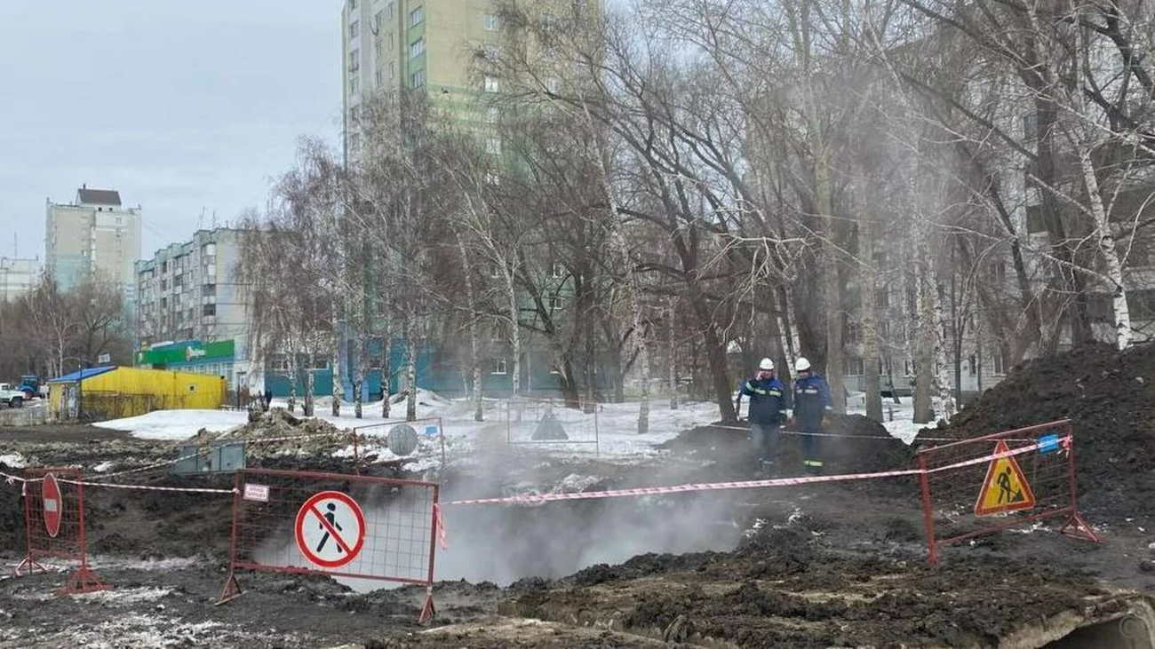 Отопление отключили в двух домах в Барнауле из-за коммунальной аварии