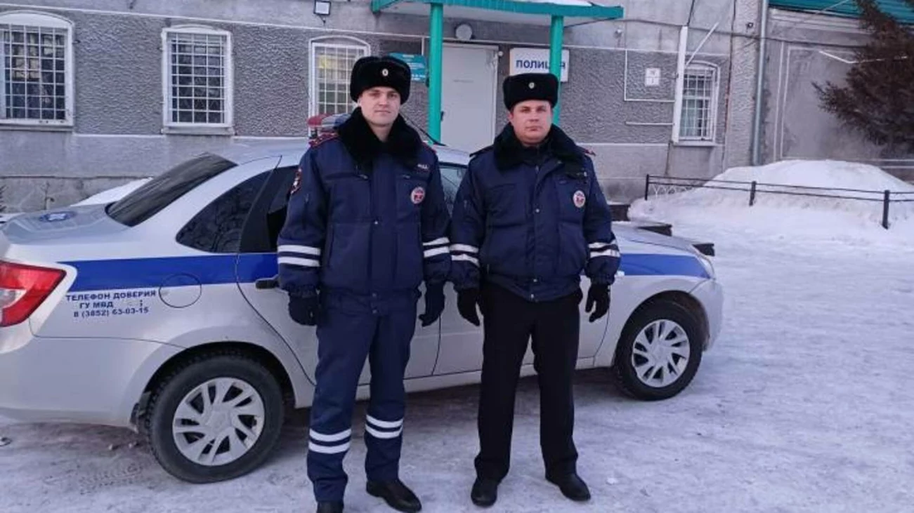 Барнаул 22 новости происшествия. Пожар на балтийской барнаул. Новости барнаула на сегодня происшествия. Сгорела машина барнаул. Новости барнаул сегодня видео.