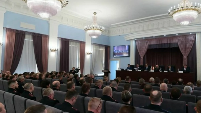 Оперуполномоченный милиции ссср. Лангепас 1996. Форма милиции россии 90х. Овд 1990. Форма милиции 1980.