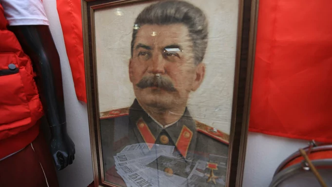 Портрет Иосифа Сталина в "Сталин-центре" / Фото: amic.ru