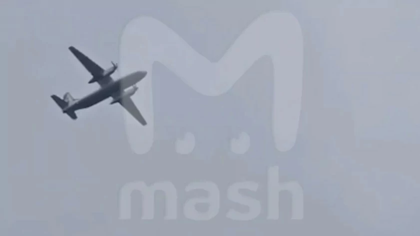 Ан-24 перед падением / Фото: кадр из видео Mash