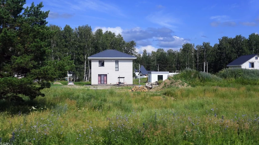 Частный дом в пригороде Барнаула / Фото: Екатерина Смолихина / amic.ru