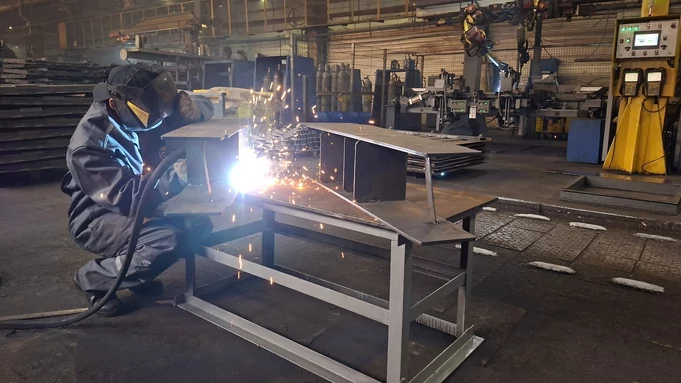 Анатолий Денисов на работе / Фото: amic.ru