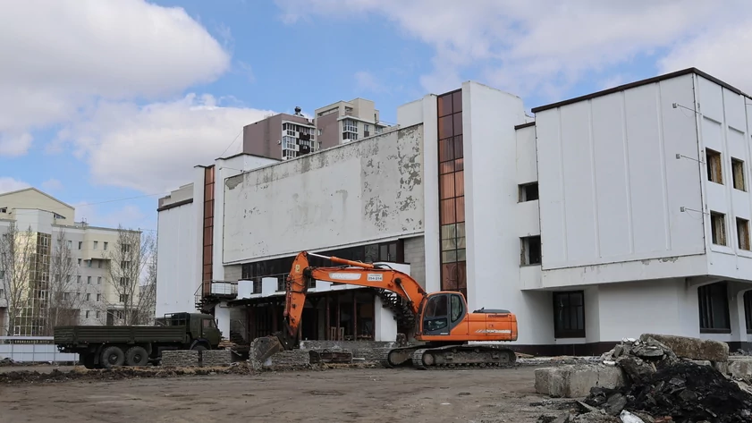 Снос "Колизея" в Барнауле / Фото: Екатерина Смолихина / amic.ru