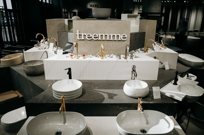 На все сто: в Барнауле открыли новый салон "100 градусов"