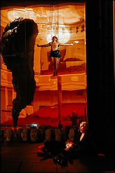    Особенная история. Как в Молодежном театре прошла премьера спектакля "Мария Стюарт"