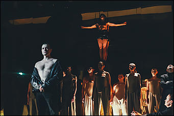    Особенная история. Как в Молодежном театре прошла премьера спектакля "Мария Стюарт"