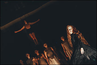    Особенная история. Как в Молодежном театре прошла премьера спектакля "Мария Стюарт"