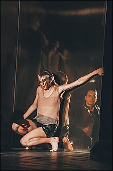    Особенная история. Как в Молодежном театре прошла премьера спектакля "Мария Стюарт"