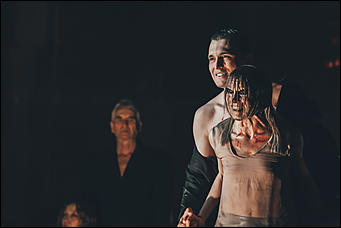    Особенная история. Как в Молодежном театре прошла премьера спектакля "Мария Стюарт"