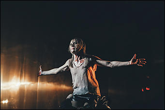    Особенная история. Как в Молодежном театре прошла премьера спектакля "Мария Стюарт"