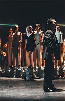    Особенная история. Как в Молодежном театре прошла премьера спектакля "Мария Стюарт"