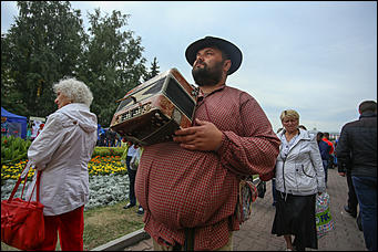 7 сентября 2019 г., Барнаул. Екатерина Смолихина   Авиашоу, бокс и фейерверк: как Барнаул отметил свое 289-летие