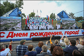 7 сентября 2019 г., Барнаул. Екатерина Смолихина   Авиашоу, бокс и фейерверк: как Барнаул отметил свое 289-летие