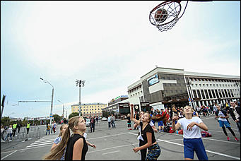 7 сентября 2019 г., Барнаул. Екатерина Смолихина   Авиашоу, бокс и фейерверк: как Барнаул отметил свое 289-летие