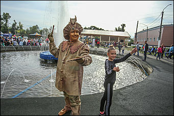 7 сентября 2019 г., Барнаул. Екатерина Смолихина   Авиашоу, бокс и фейерверк: как Барнаул отметил свое 289-летие