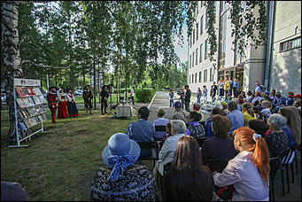 22 августа 2019 г., Барнаул   Барнаульцам показали настоящие рыцарские бои и рассказали о костюмах XVI века