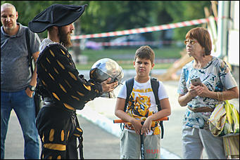 22 августа 2019 г., Барнаул   Барнаульцам показали настоящие рыцарские бои и рассказали о костюмах XVI века