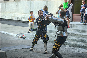 22 августа 2019 г., Барнаул   Барнаульцам показали настоящие рыцарские бои и рассказали о костюмах XVI века