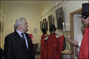 1 сентября 2007 г.,Барнаул   В Барнауле открылся муниципальный музей "Город" (фото Кристины Красниковой)