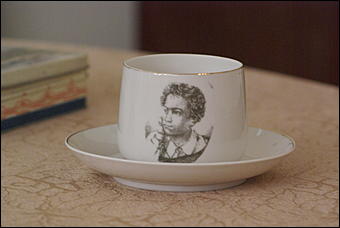 1 сентября 2007 г.,Барнаул   В Барнауле открылся муниципальный музей "Город" (фото Кристины Красниковой)