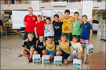 21.06.2014    Мероприятие в поддержку нашей сборной провел АЦ «АлтайЕвроМоторс» - официальный дилер Volkswagen в Алтайском крае