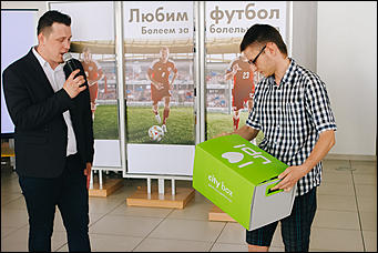 21.06.2014    Мероприятие в поддержку нашей сборной провел АЦ «АлтайЕвроМоторс» - официальный дилер Volkswagen в Алтайском крае