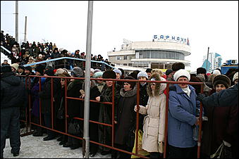 19 января 2007 г., Барнаул   Крестный ход в Барнауле на праздник Крещения Господня 