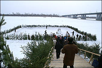 19 января 2007 г., Барнаул   Крестный ход в Барнауле на праздник Крещения Господня 