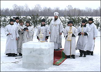 19 января 2007 г., Барнаул   Крестный ход в Барнауле на праздник Крещения Господня 