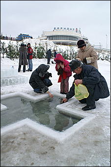 19 января 2007 г., Барнаул   Крестный ход в Барнауле на праздник Крещения Господня 