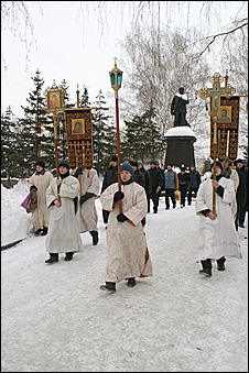 19 января 2007 г., Барнаул   Крестный ход в Барнауле на праздник Крещения Господня 