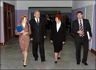 1 сентября 2006 г., Барнаул   Глава Барнаула на линейке школы №31