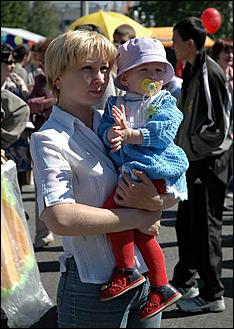 1 июня 2006 г, Барнаул   <P>Открытие детского праздника на пл.Сахарова</P>